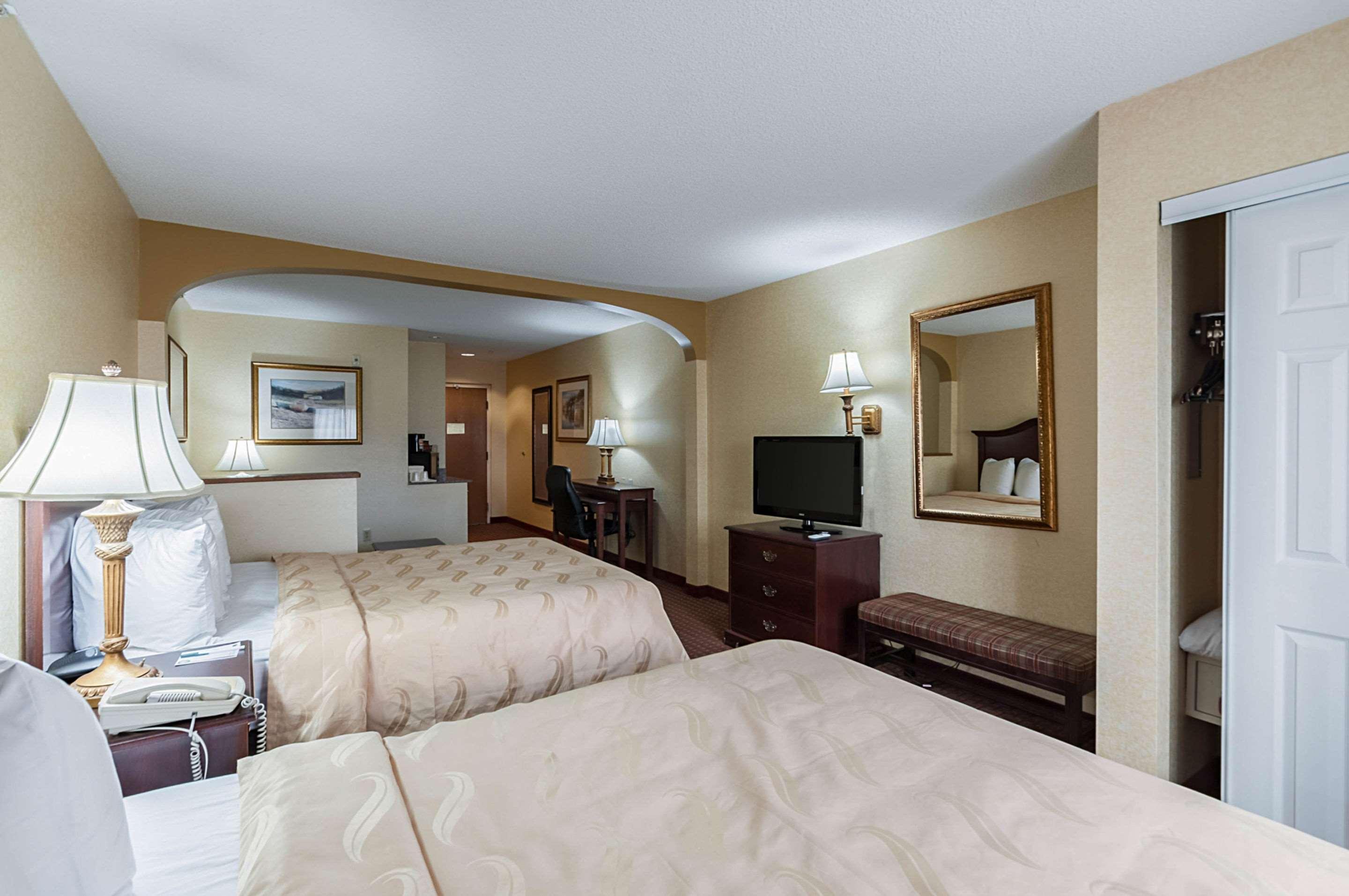 Quality Suites Chestertown Exterior foto