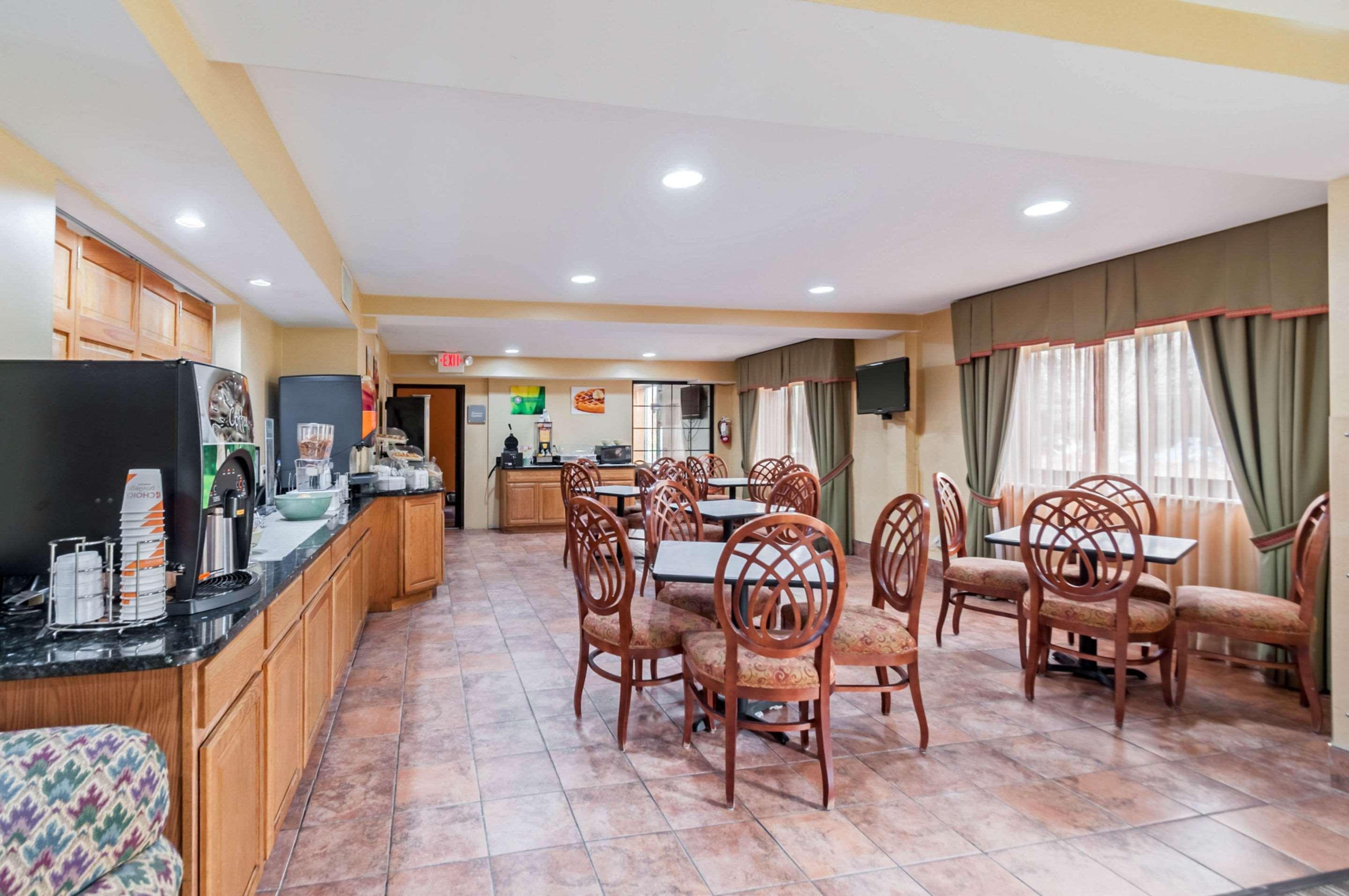 Quality Suites Chestertown Exterior foto